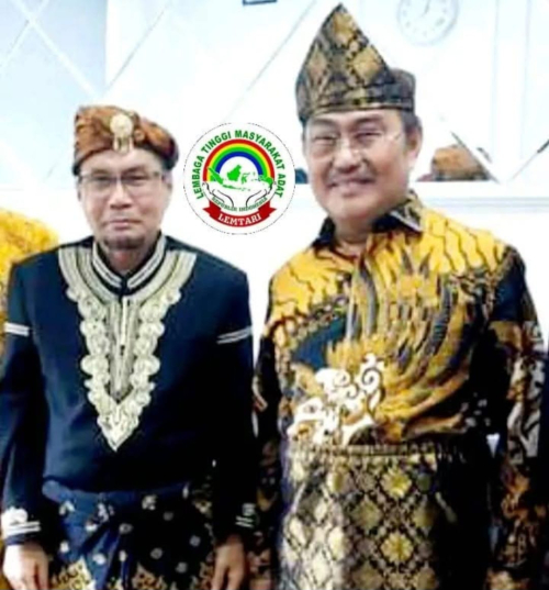 MAHKOTA ADAT NUSANTARA PERTAMA: LEMTARI RESMI NOBATKAN PROF. DR. JIMLY ASSHIDDHIQIE SEBAGAI TOKOH ADAT NASIONAL