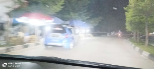 Trotoar Berubah Jadi Lapak PKL di Depan Pasar Modern Teluk Kuantan, Plt. Kasat Pol PP Kuansing Ingatkan: Itu Bukan Zona Dagang!