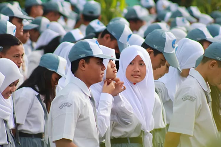 PPDB Sarat Pungli: Ketika Sekolah Favorit Jadi Pasar Gelap Pendidikan