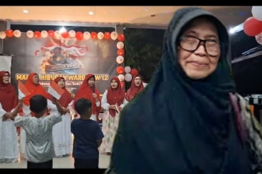 Hj. Sriwirtati: Di Usia 71 Tahun, Semangat Merah Putih Tak Pernah Pudar