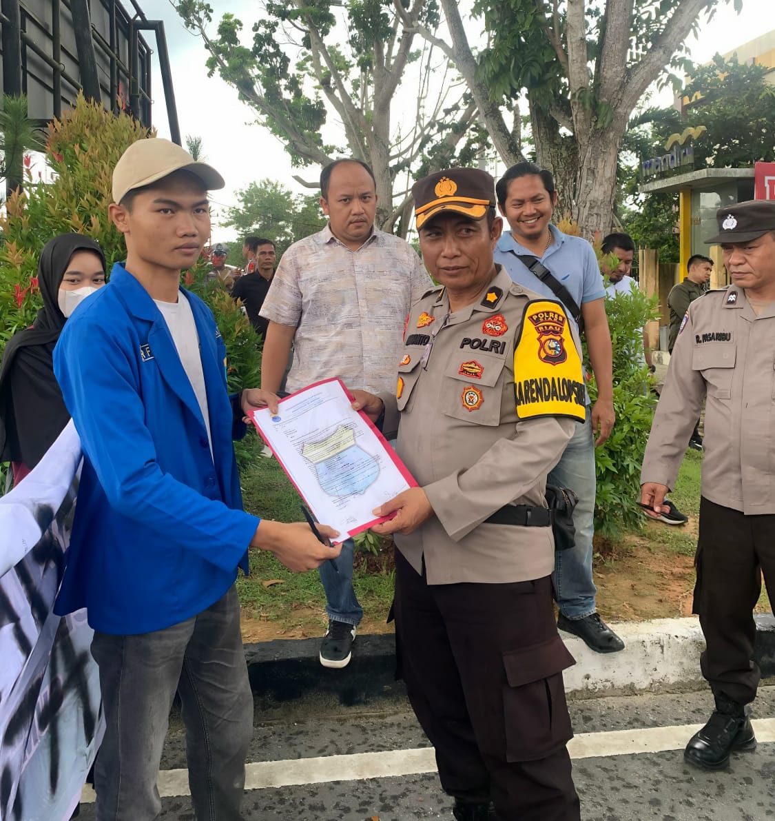 PMII SIAK GELAR AKSI DI POLRES SIAK, DESAK PENEGAKAN HUKUM ATAS ILEGAL LOGGING, GELPER, DAN MAFIA BBM